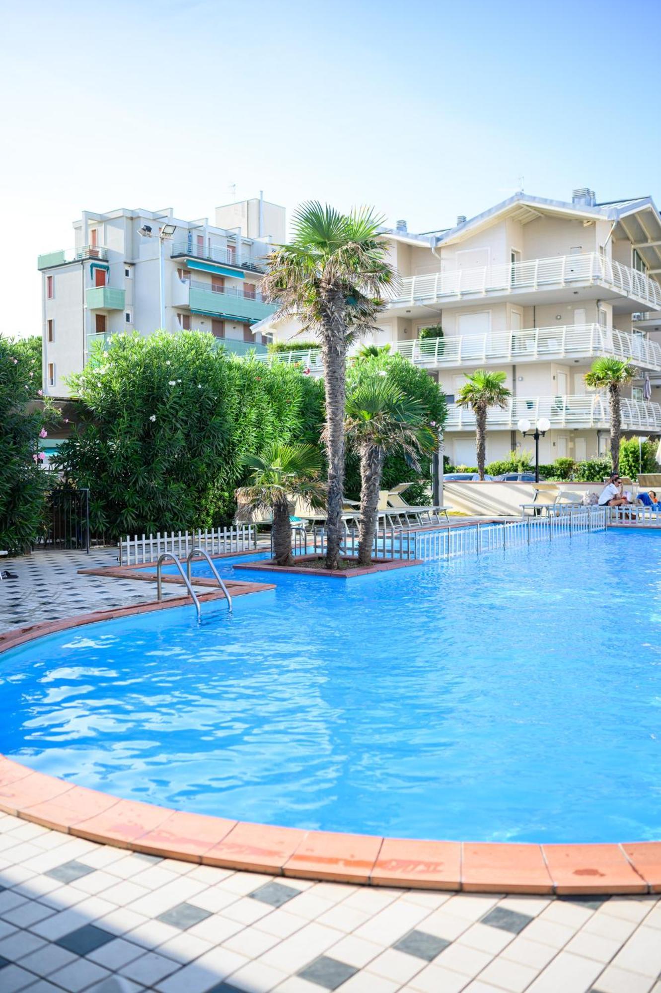 Hotel De Paris Lido Di Savio Exteriör bild